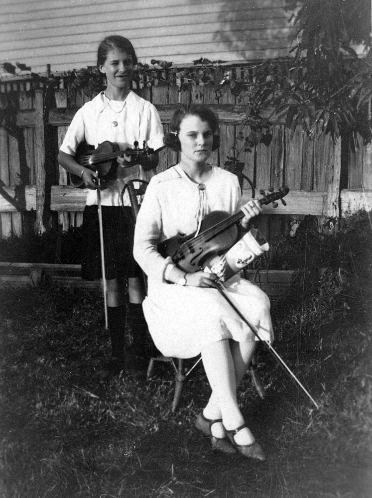 Coralie and Beryl Casey, with their violins, North Ipswich, early 1930s