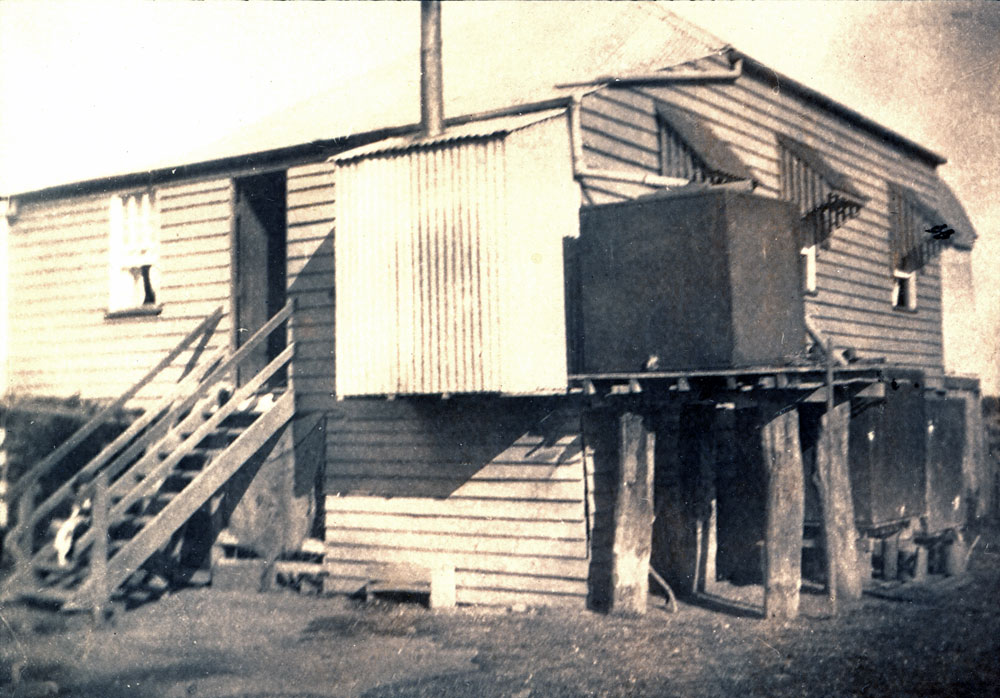 Robert Noble's home at Walloon, Ipswich, c.1940