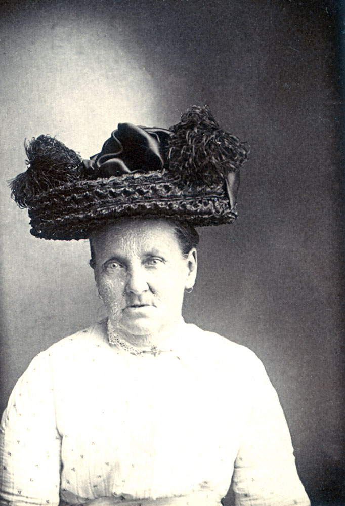 Mary Ann Whittaker (nee Horsnell), Ipswich, 1910s