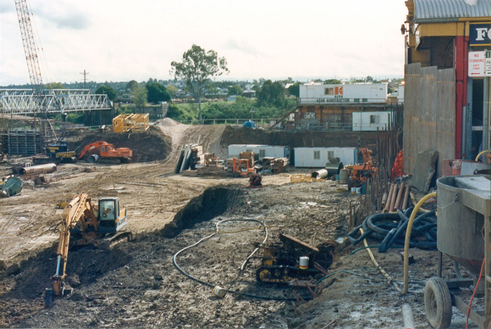 Construction site in Nicholas Street, beside Murphy's Pub, Ipswich, c.1986