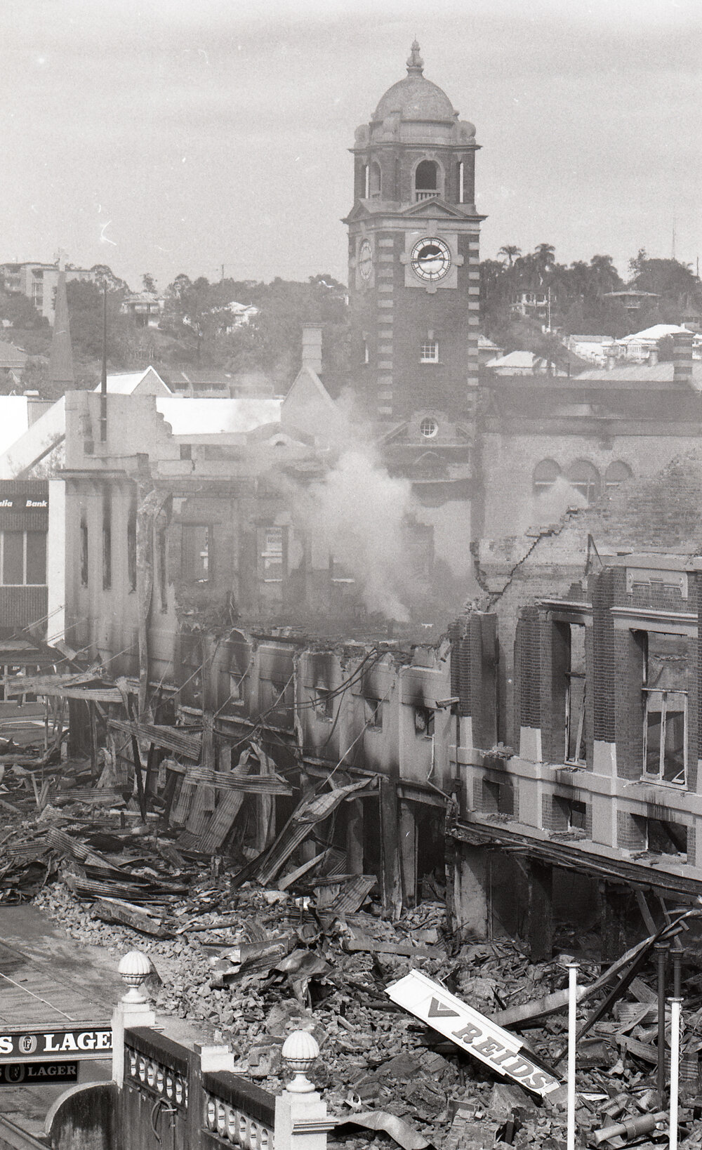 Smouldering ruins of Reid's (Cribb &amp; Foote), Bell Street, Ipswich, August 1985