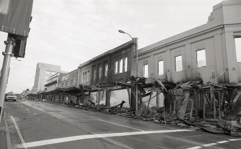 Aftermath of the Reid's (Cribb &amp; Foote) fire, corner of Brisbane Street, Ipswich, August 1985