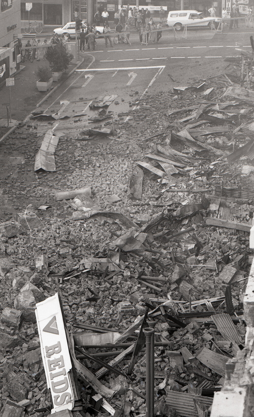 Aftermath of the Reid's (Cribb &amp; Foote) fire, Bell Street, Ipswich, August 1985