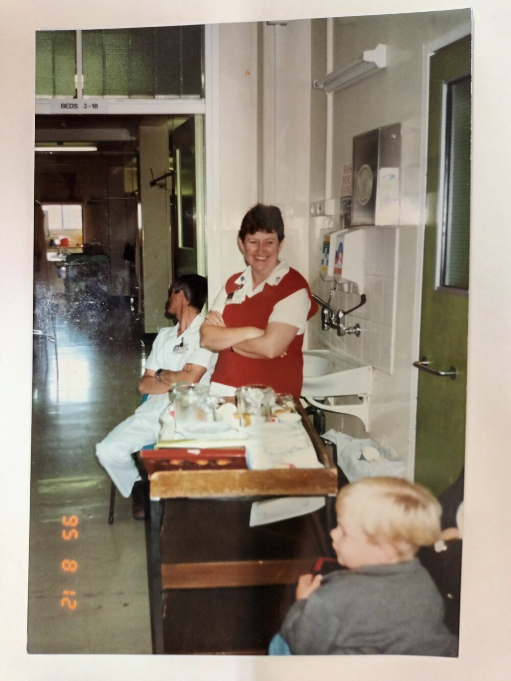 Unidentified nurses and child, Ipswich Hospital, Ipswich, August 1995
