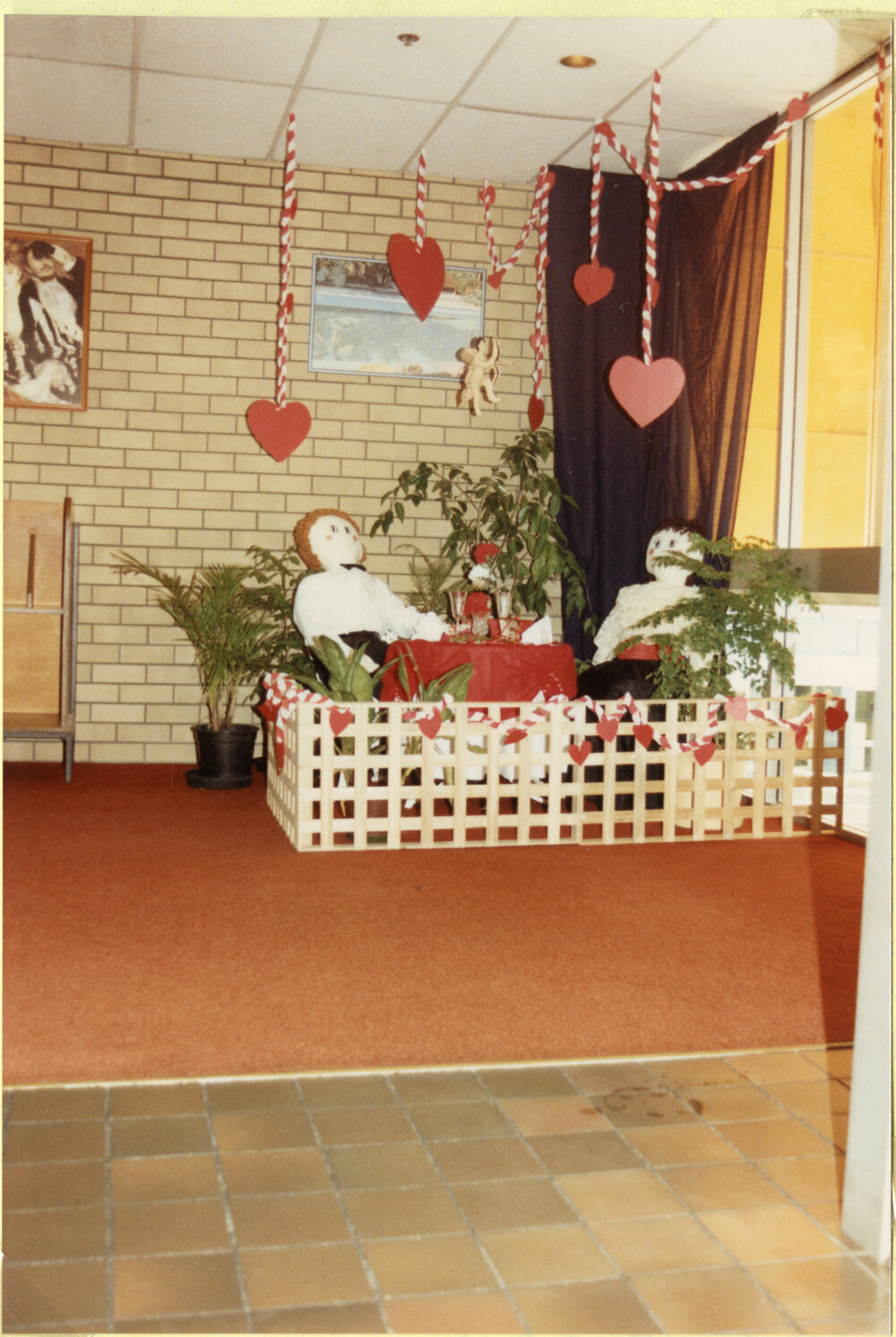 Valentines Day display, Ipswich Municipal Library, Ipswich Centre, Bell &amp; East Streets, Ipswich, February 1989