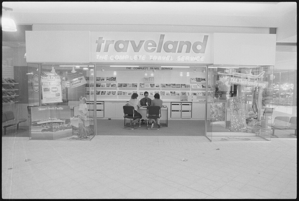 Redbank Plaza Shopping Centre Traveland travel agency during the grand opening, Redbank, September 1985