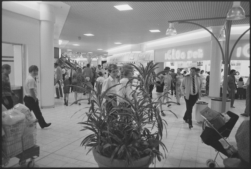 Crowds at the grand opening of Redbank Plaza Shopping Centre near iGloo Deli, Redbank, September 1985