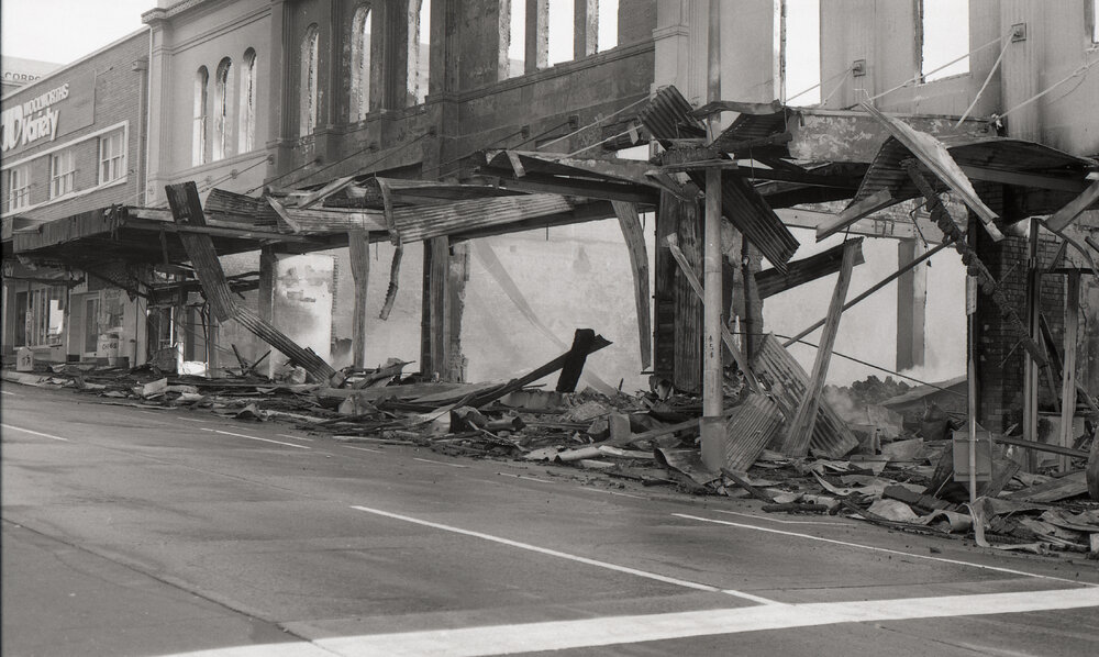 Aftermath of the Reid's (Cribb &amp; Foote) fire, Brisbane Street, Ipswich, August 1985