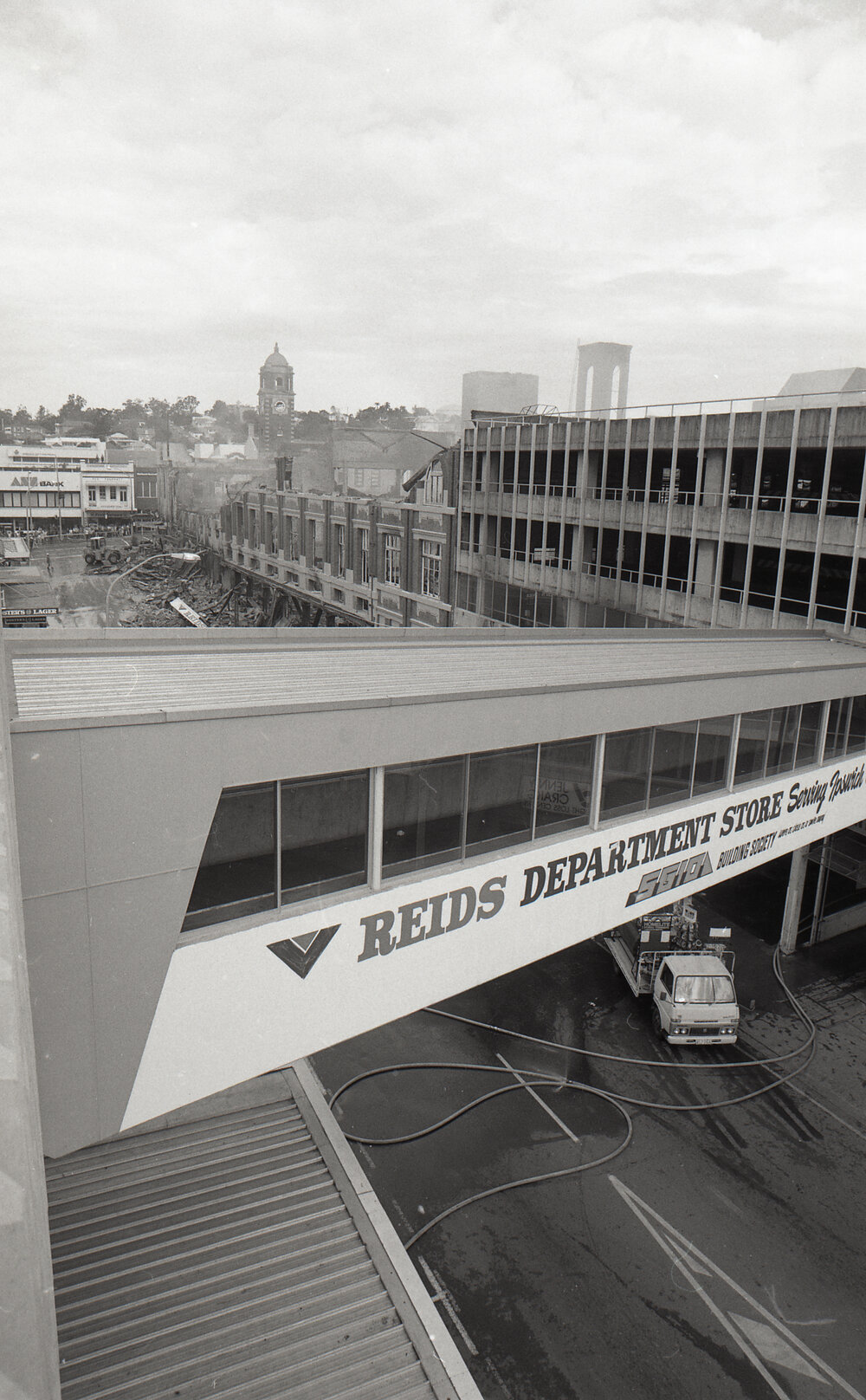 Aftermath of the Reid's (Cribb &amp; Foote) fire, Bell Street, Ipswich, August 1985