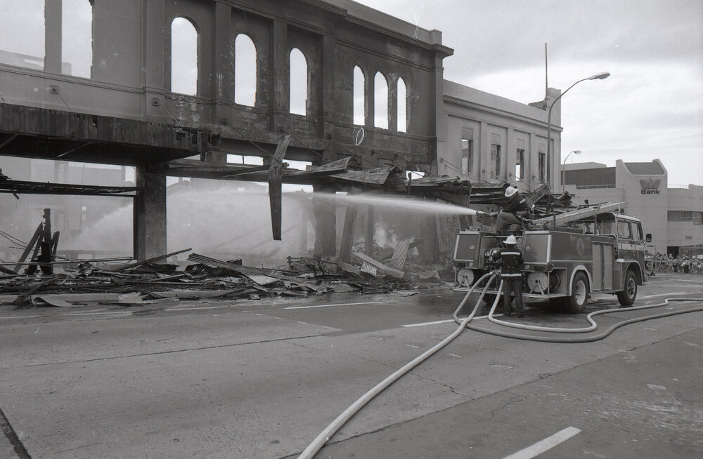 Aftermath of the Reid's (Cribb &amp; Foote) fire, Brisbane Street, Ipswich, August 1985