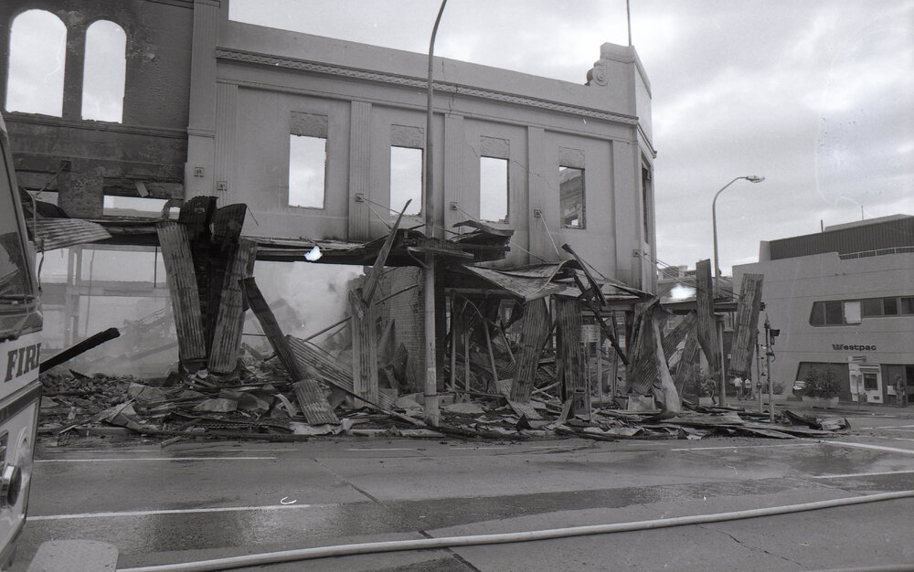 Aftermath of the Reid's (Cribb &amp; Foote) fire, Brisbane Street, Ipswich, August 1985
