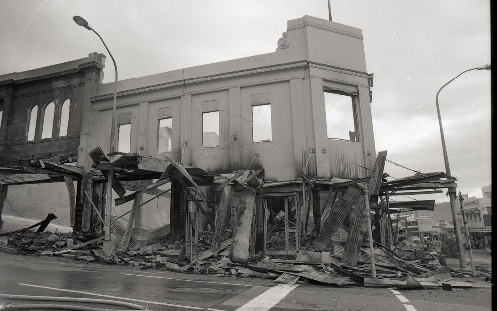 Aftermath of the Reid's (Cribb &amp; Foote) fire, Brisbane Street, Ipswich, August 1985