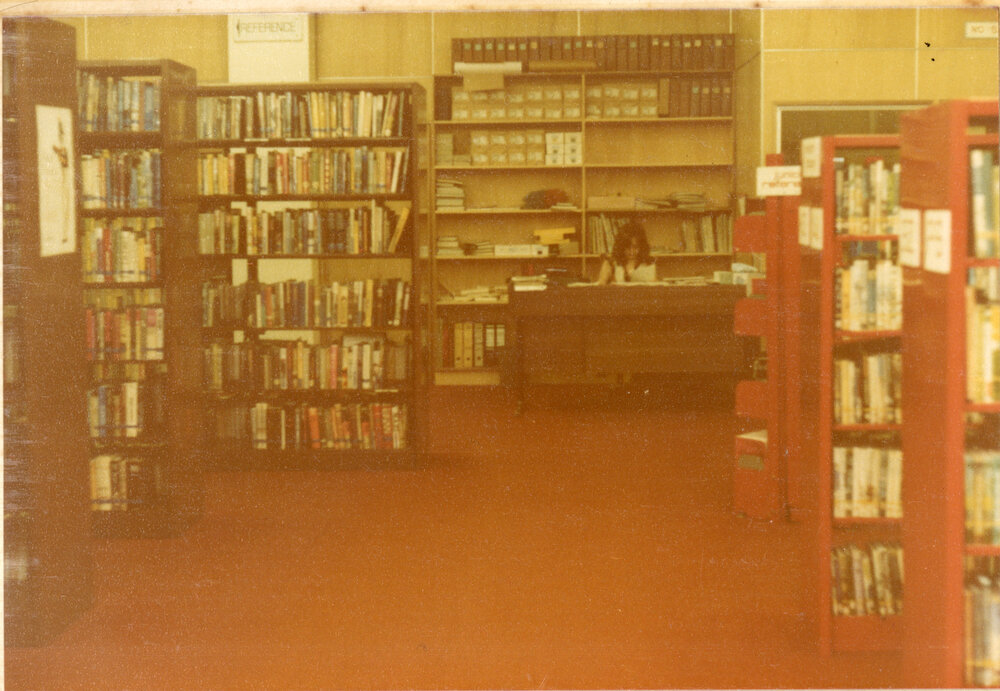 Reference desk, Ipswich Municipal Library, Ipswich Centre, Bell &amp; East Streets, Ipswich, c.1980