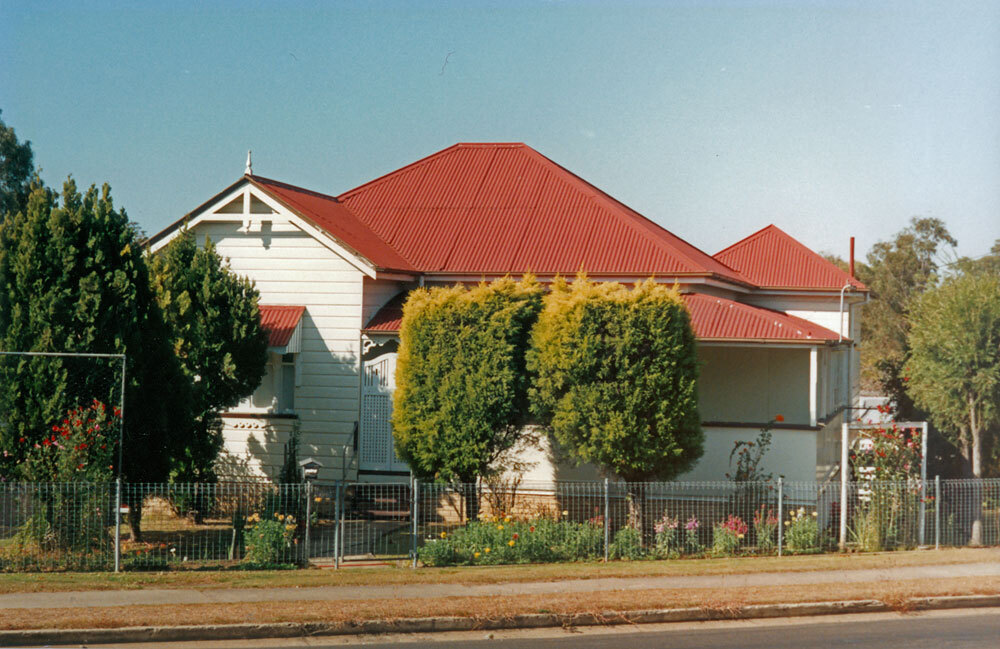 Burnett Street, no. 33, Sadliers Crossing, Ipswich, 1991