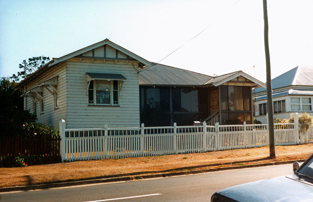 Burnett Street, no. 28, Sadliers Crossing, Ipswich, 1991