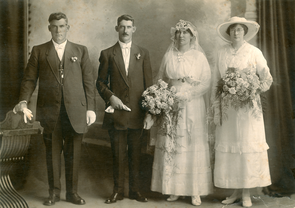 Bridal party of Thomas and Winifred (OBrien) Kerwin, Ipswich, 1917