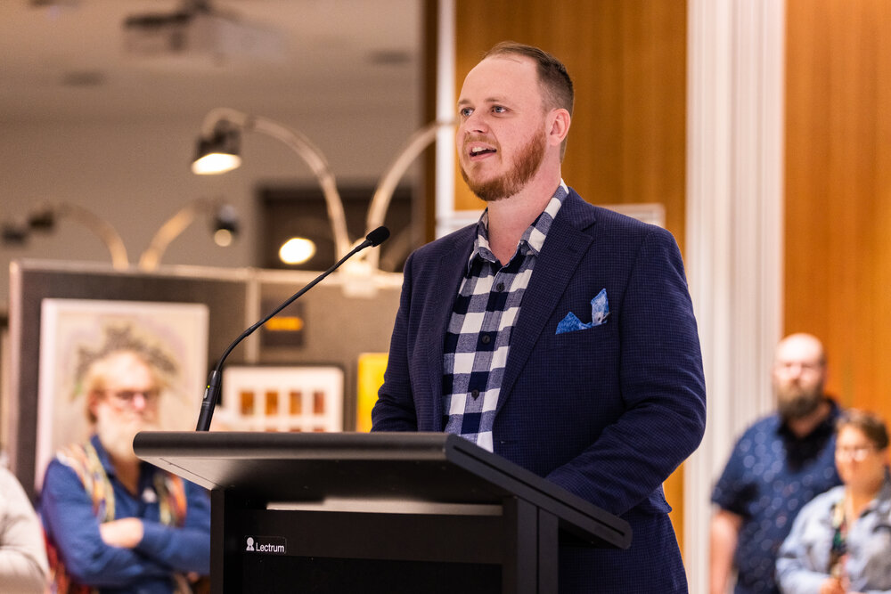 Councillor Andrew Fechner speaking at the Ipswich Art Awards, 2022