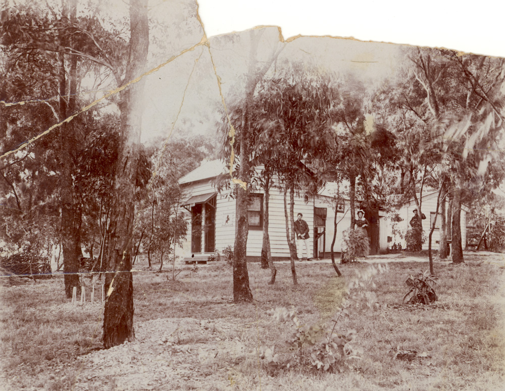 Pettigrew family home on the corner of Moffatt and Lion Streets, Ipswich,  c.1880s