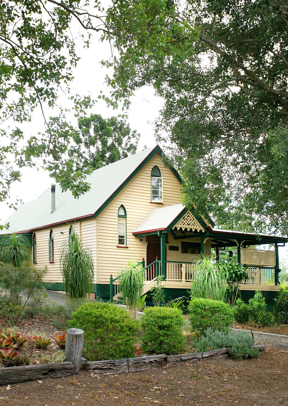 Fernvale Road, no. 332, Fairney View, Somerset Region, May 2007