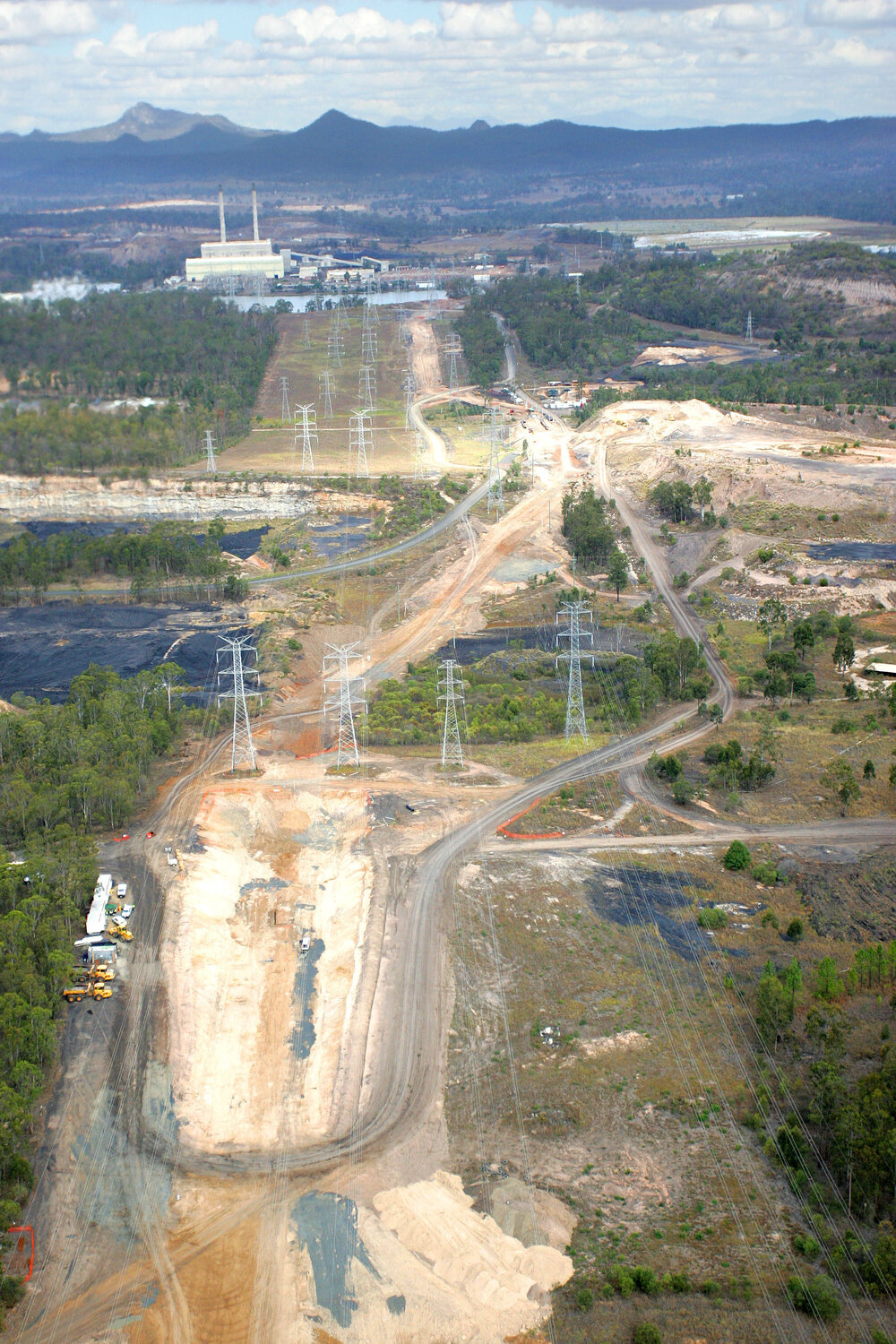 Powerlines running from the Swanbank Power Station, Swanbank, Ipswich, May 2007