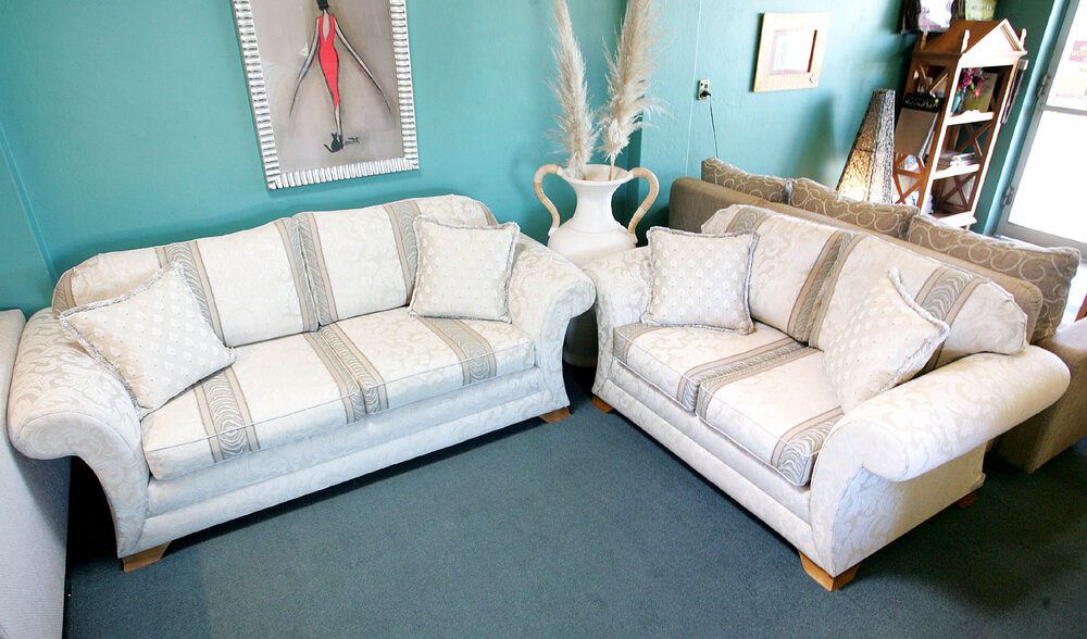 Lounge Suite from J &amp; J Nicholas Furniture, Ipswich, June 2007