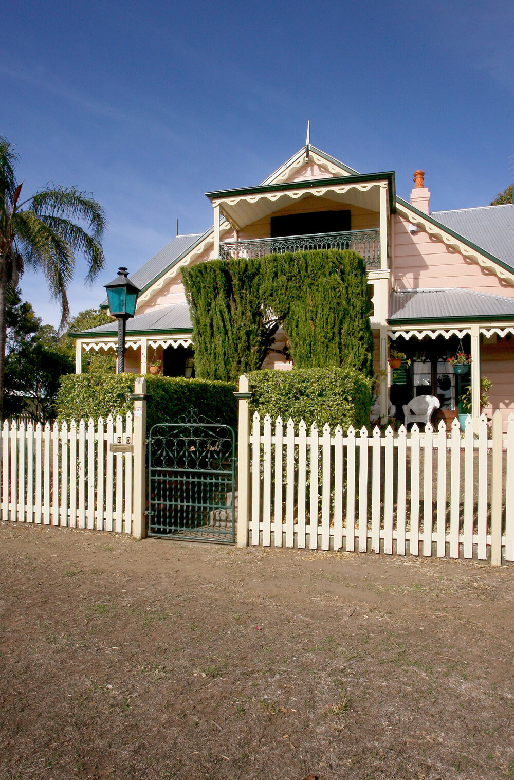 Toronto, Quarry Street, no. 30, Ipswich, June 2007