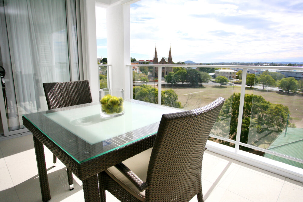 Fully furnished display apartment at Aspire Apartments, Woodend, Ipswich, June 2007