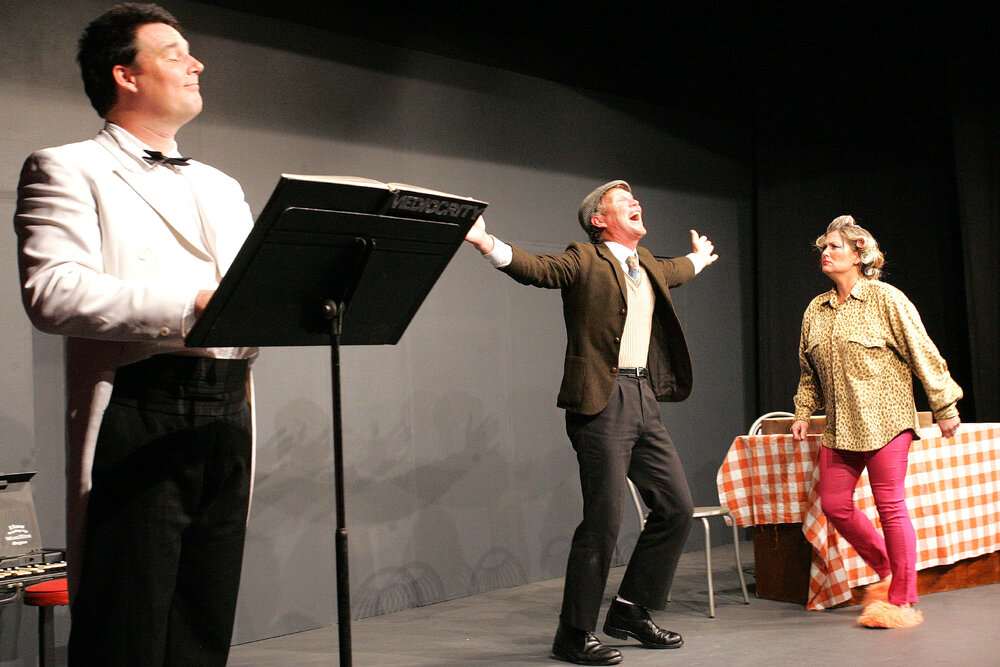 Actors performing the comedy play 'Mediocrity' at Ipswich Little Theatre's 'One Act Plays' festival, Incinerator Theatre, Ipswich, August 2007