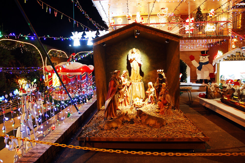 QT Christmas Lights Competition, Best Nativity Winner, Fernvale Road, no. 46, Brassall, Ipswich, December 2009 