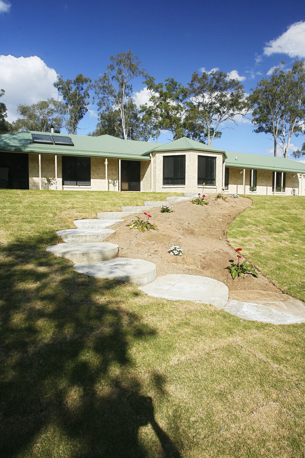 Pinot Place, no. 8, Spring Mountain, Ipswich, August 2010