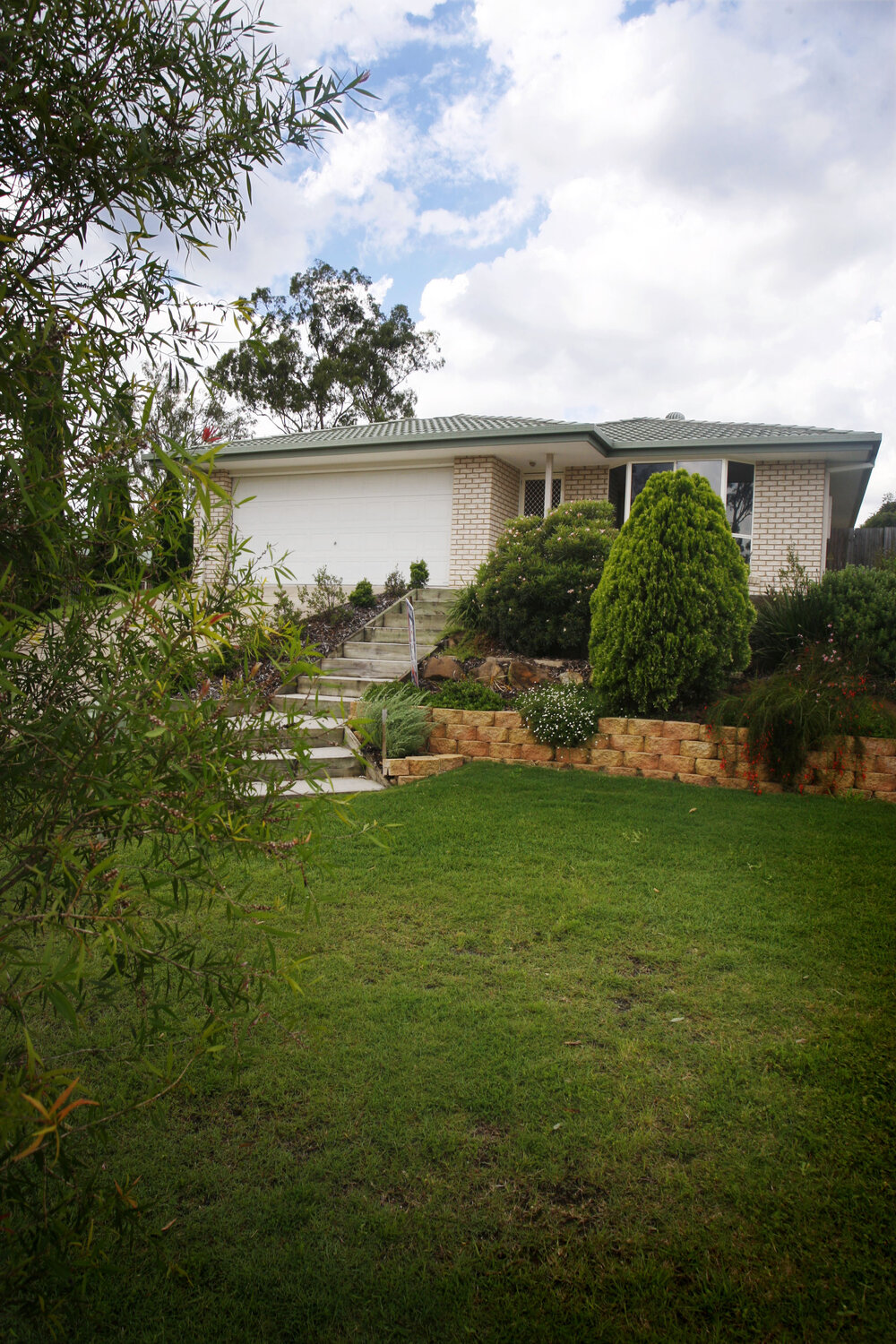 Unidentified house in Phoenix Court, Churchill, Ipswich, January 2011