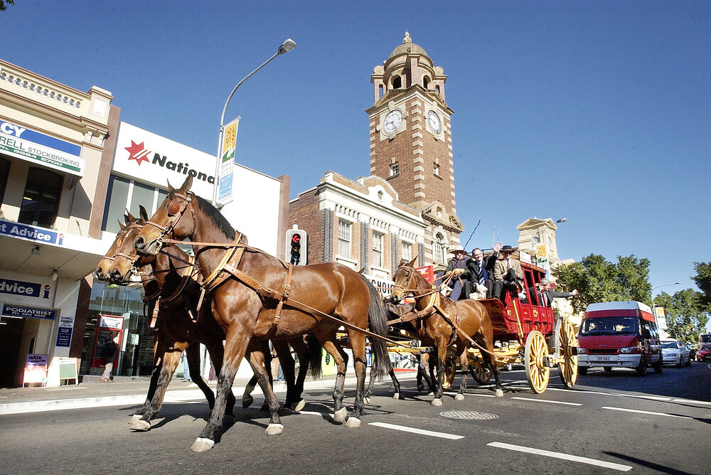 Cobb &amp; Co Coach, Brisbane Street, Ipswich, August 2004