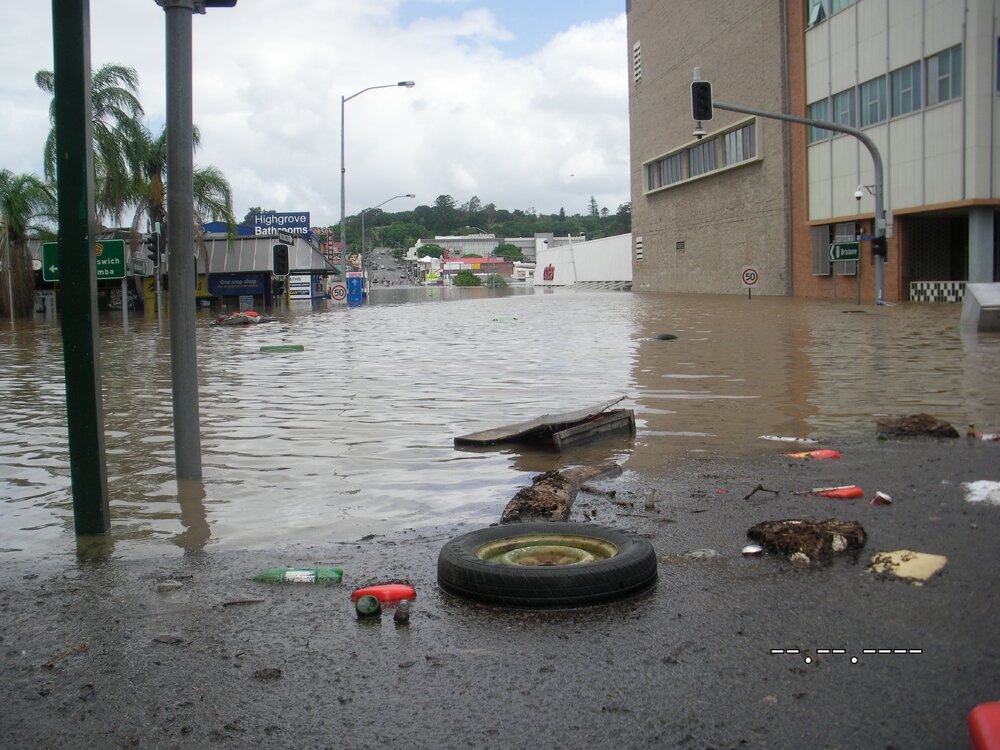 Flood waters around Coles supermarket, Ipswich 2011