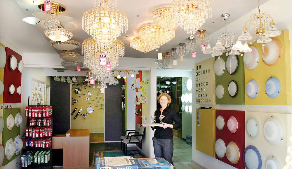 Naomi Noble at Lighting Illusions, Jindalee, Brisbane, June 2004