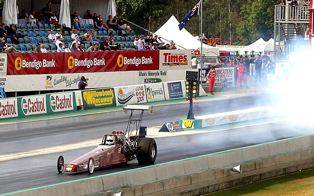 Races at Willowbank Raceway Ipswich, June 2004