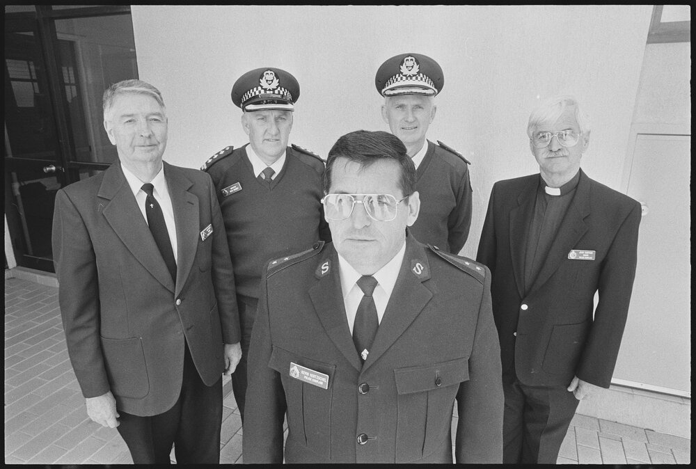 Salvation Army Police Chaplain Kevin Hentzschel, with two unidentified Police Chaplains and two Police Officers, Ipswich, 1st August 1994