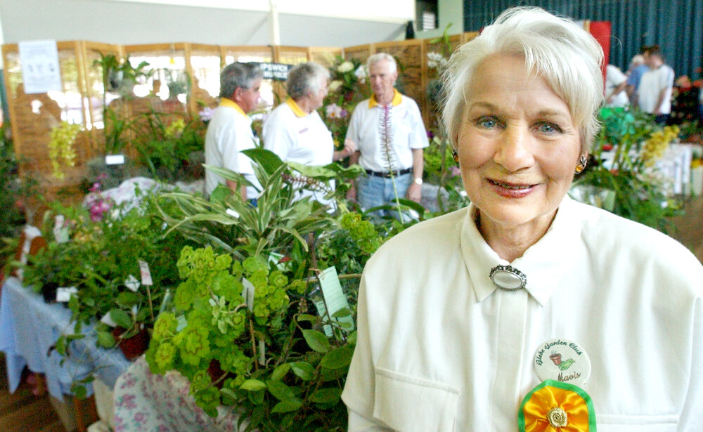 Mavis Wakefield, president of the Glebe  Garden Club at the Glebe Rd Home Gardening Expo, Ipswich, August 2004 