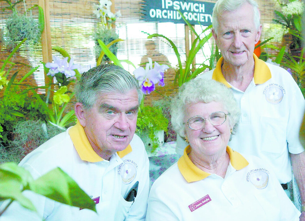 Ted Mahaffey, Jeanette Mahaffey and Tim Ryan of the Ipswich Orchard Society at the Glebe Rd Home Gardener's Expo, Ipswich, August 2004 