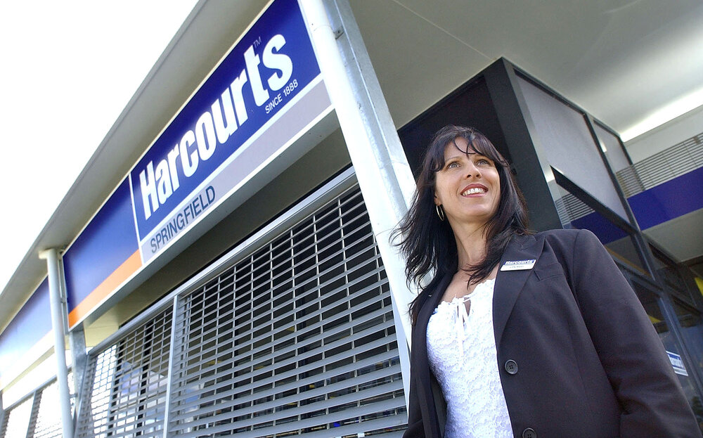 Lyn Reid at Harcourts, Springfield, January 2005 