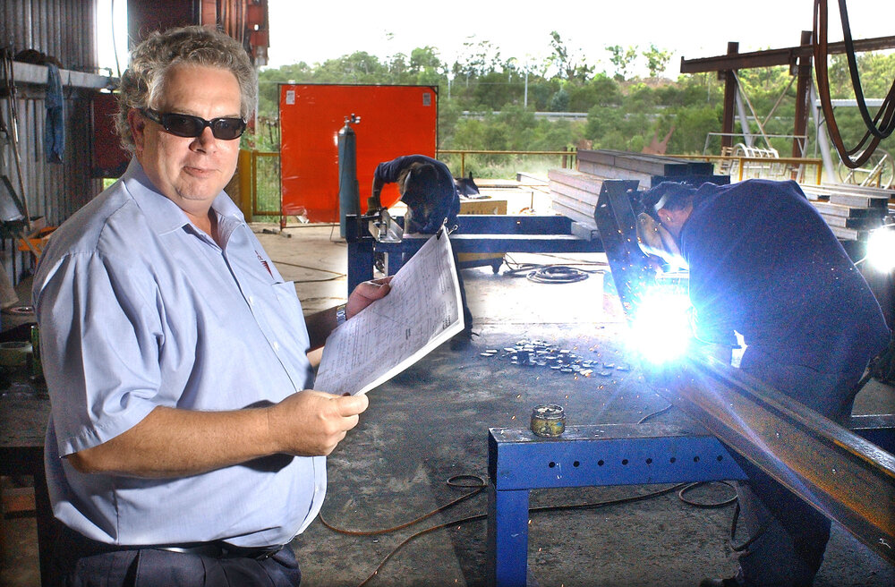 Metropole bar manager, Ian Johnstone, Ipswich, January 2005 