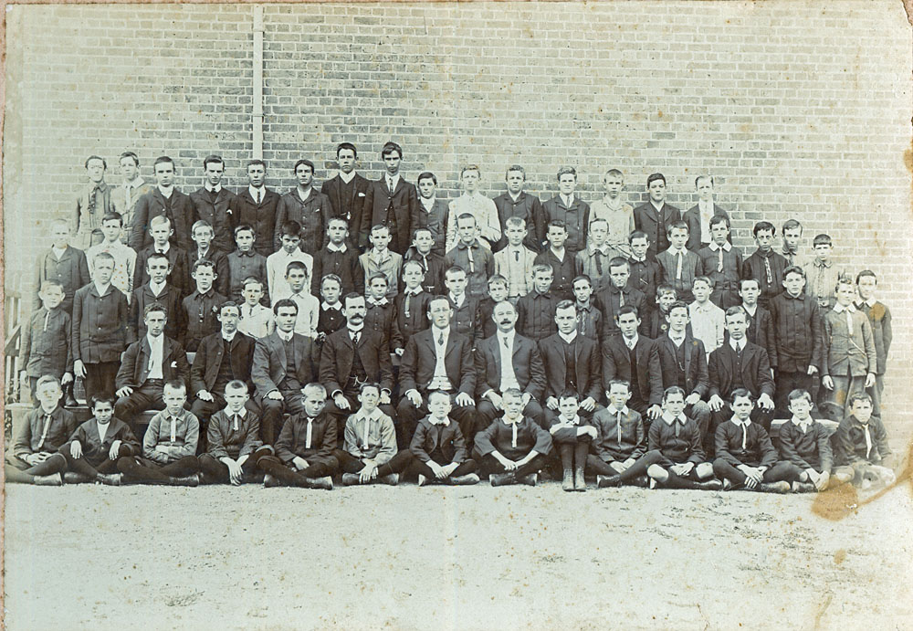 Ipswich Grammar School staff and pupils, Ipswich, 1908
