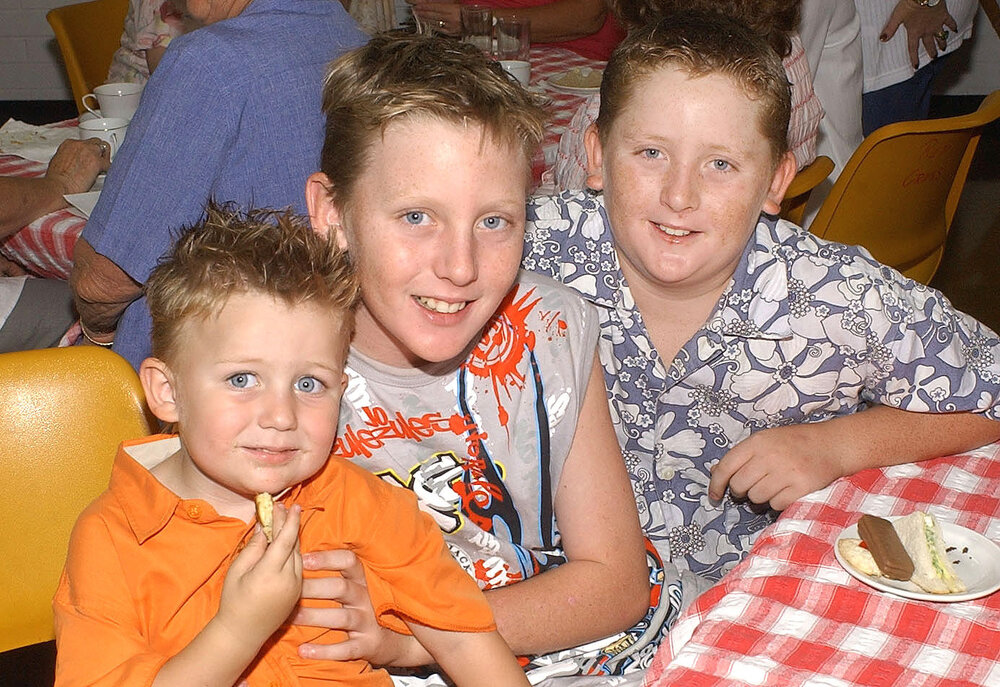 Kabe Higgs with Chris and Mitchell Manz at the morning tea in aid of the Asian tsunami victims, Ipswich, 12th January 2005 