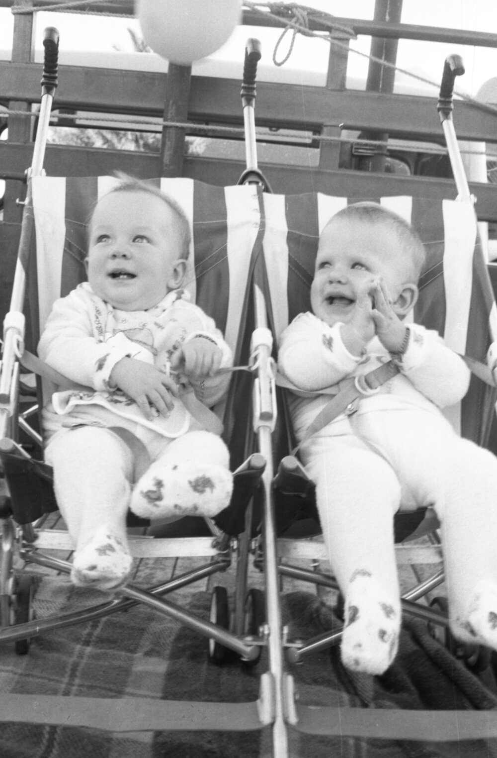 Unidentified baby twin girls, Gatton, Queensland, 16th October 1977