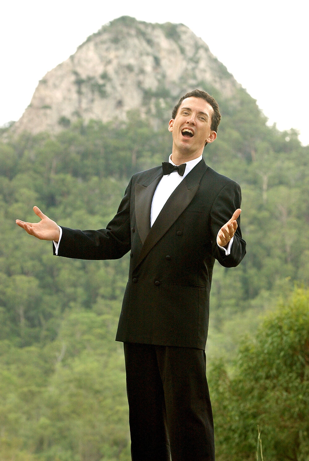 Opera singer Jason Barry-Smith in the rural surrounds of the Ivory's Rock Conference Centre, Ipswich, 11th February 2005
