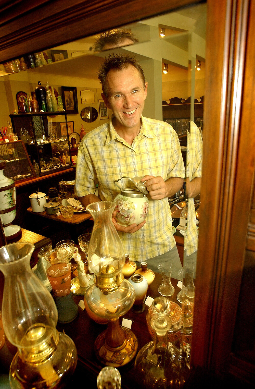 Theo Christensen from Carnegie Antique Store, Ipswich, 13th February 2005