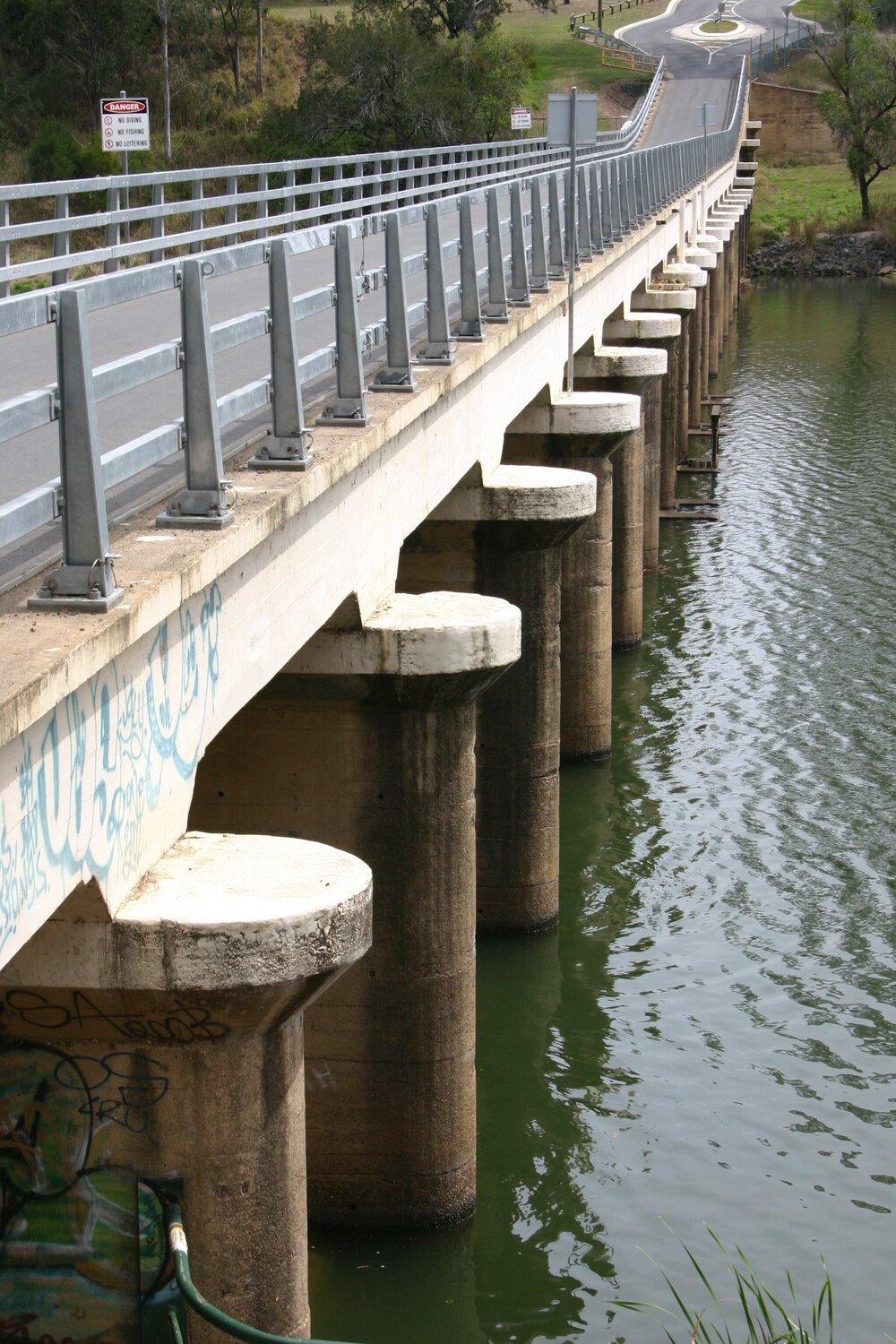 Weir, Mt Crosby Road, Mount Crosby, Brisbane, 2004