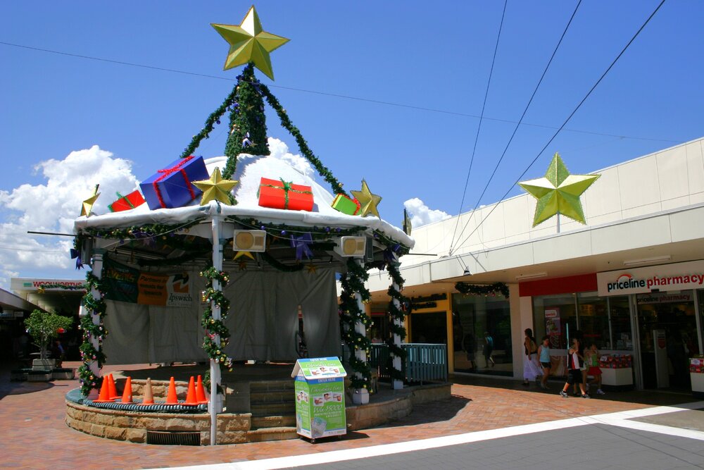 Christmas Decorations in the Mall, Nicholas Street, Ipswich, December 2005