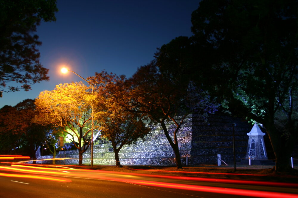 Cunningham's Knoll, at night, Queen Victoria Parade, Ipswich, October 2006