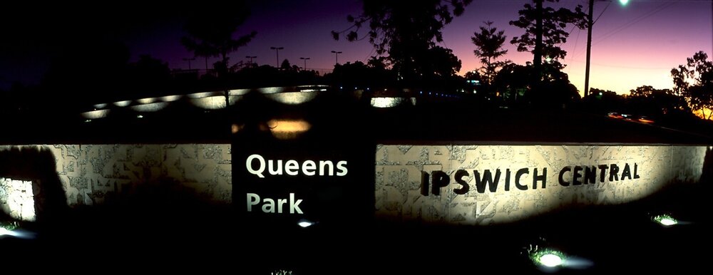 Entrance signage to Ipswich Central and Queens Park, corner of Chermside Road and Queen Victoria Parade, Ipswich, July 2006
