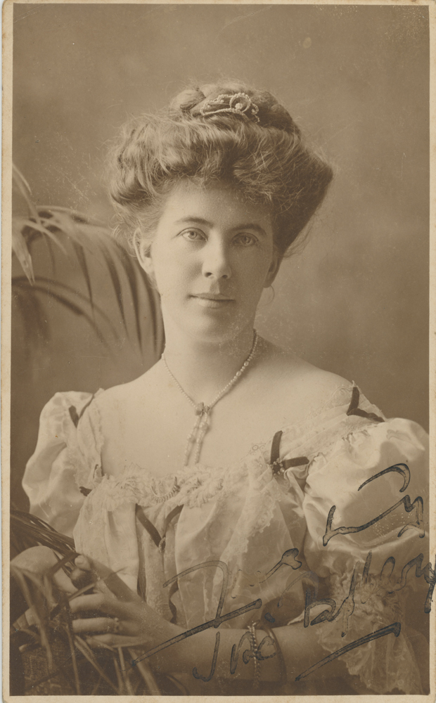 Josie Bytheway, postcard sent to Laura Taylor, Ipswich, c.1900